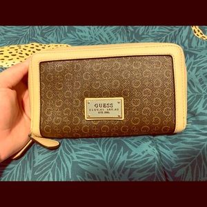Guess Wallet